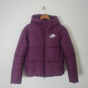 Nike Puffer Jacket Women Medium Purple Hooded Full Zip Quilted Sporty Streetwear